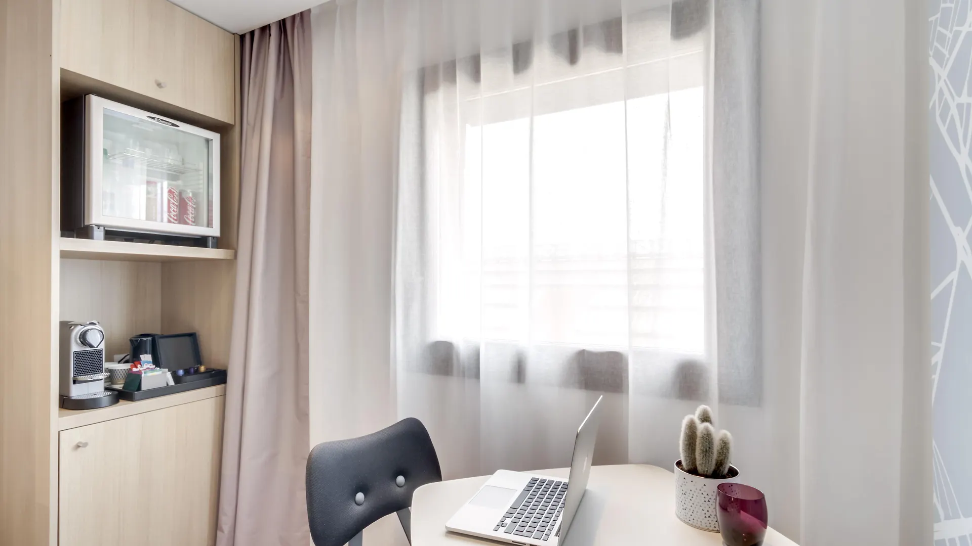 Hotel Mercure Gare De Lyon Tgv 4*
